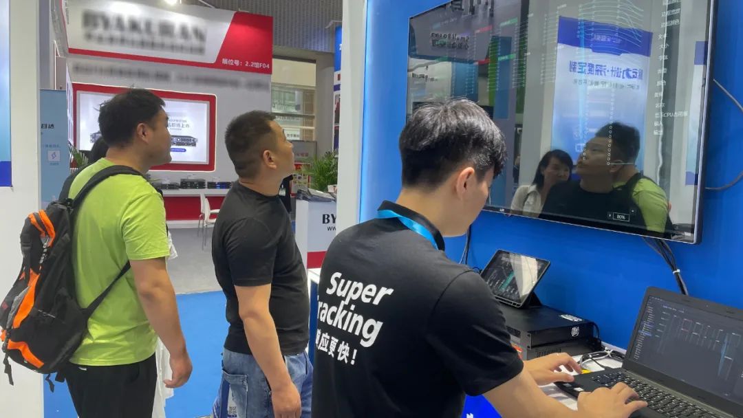 Revisión de la exposición de luz y sonido profesional de Guangzhou 2023 | Nueva serie de productos